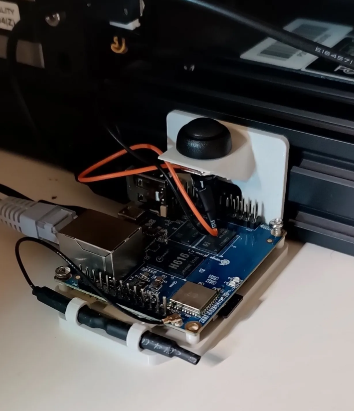 Держатель для Orange Pi Zero 2 с креплением для кнопки, без болтов.